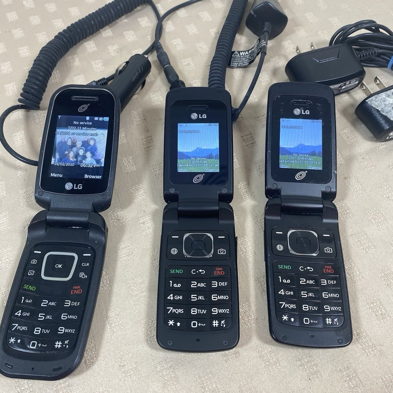 Set Of 3 LG Black Wireless TRACFONE Flip Phone – TESTED LG420G/LG441G