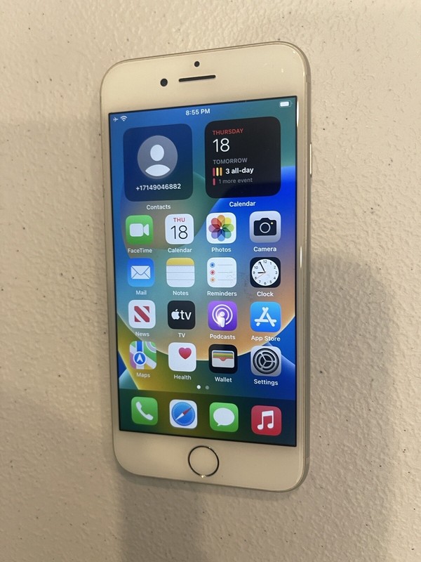 GRADE A  Apple iPhone 8 - 64GB - Silver (AT&T) A1905 (GSM) gallery