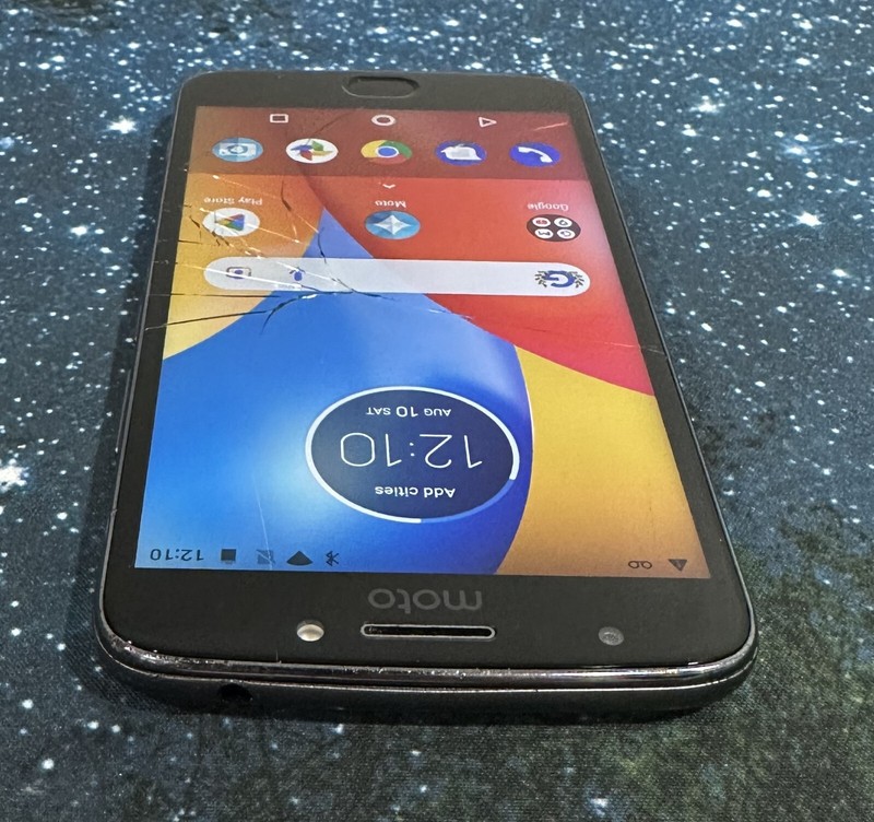 Motorola Moto E4 Plus XT1776 Sprint / 16GB - cracked glass - tested working gallery