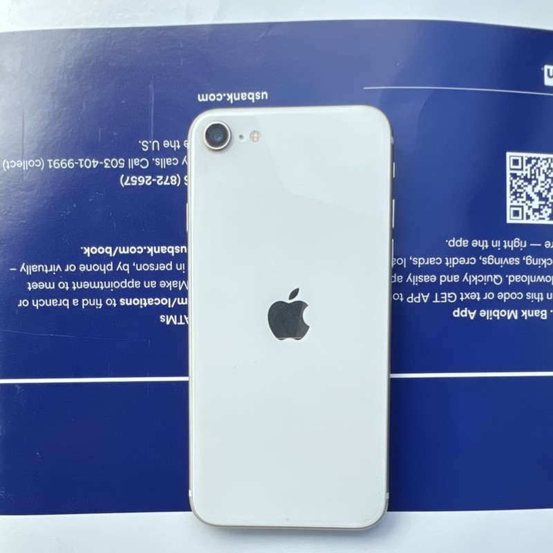 Apple iPhone SE Smartphone White 12MP Rear Camera Lightning Connector Bar Style