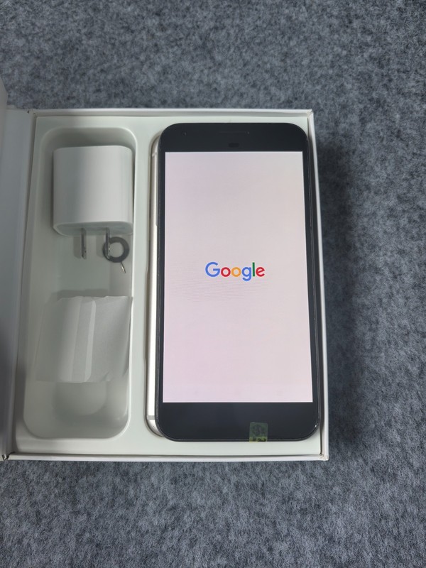 Google Pixel XL Factory Unlocked 4G 12.3MP 4+32/128GB 5.5&Prime; Smartphone Good Gift
