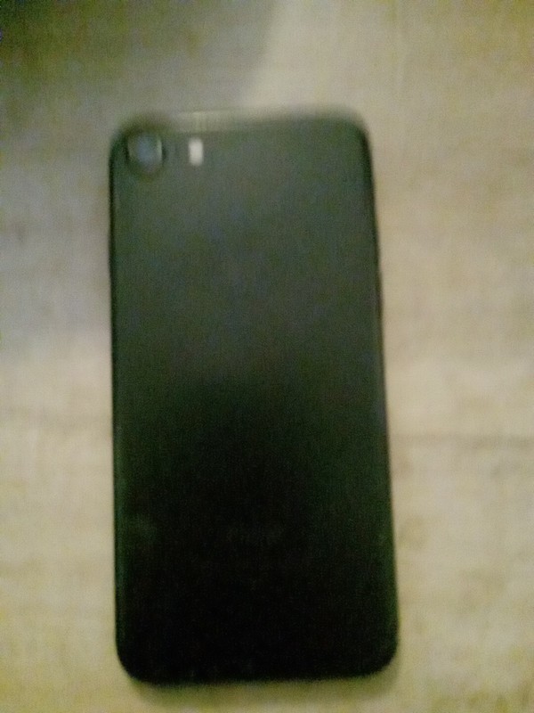 Apple iPhone 7 – 32GB – Black (AT&T) A1778 (GSM)
