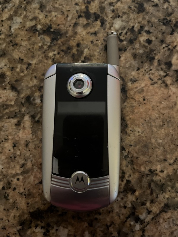 Motorola E815