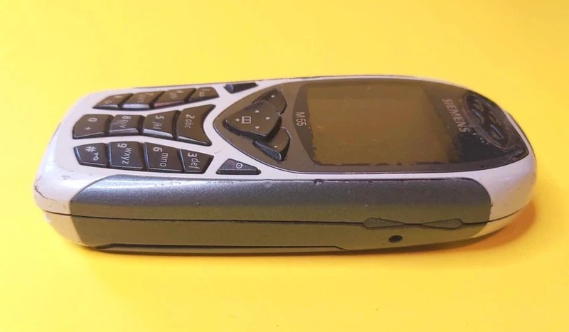 🔥UNTESTED🔥 SIEMENS M55 GSM 2G CELL PHONE CANDY BAR RARE BLACK/WHITE CELL PHONE gallery
