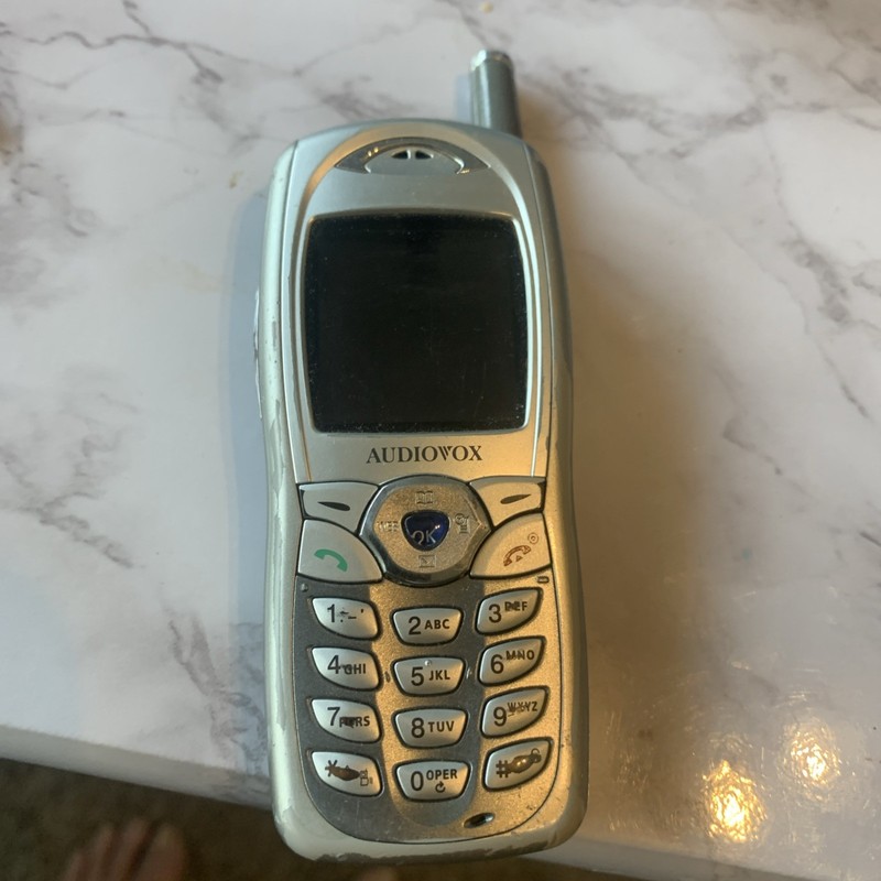 Audiovox CDM-8410 / CDM8410 – Silver ( Unknown / CDMA ) Vintage Phone – Untested