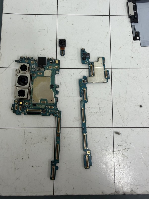 Motherboard-Samsung Galaxy Z Fold3 5G SM-F926U1 256gb, Motherboard & Small Parts