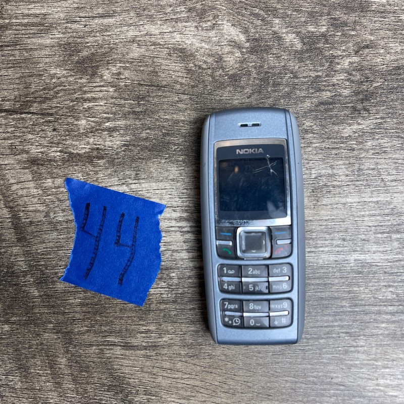 Nokia 1600 Bar Cellular Phone Gray Dual-Band 1.4&Prime; Display Single SIM w/ Battery