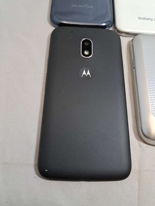 Smartphones for PARTS / REPAIR -Motorola Samsung Lot of 6 gallery