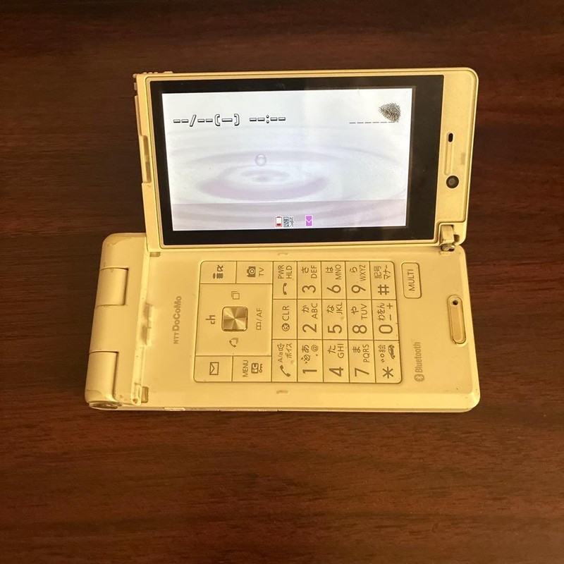 NTT Docomo P906I White Gundam Many Apps Japanese Flip Phone Garake Keitai