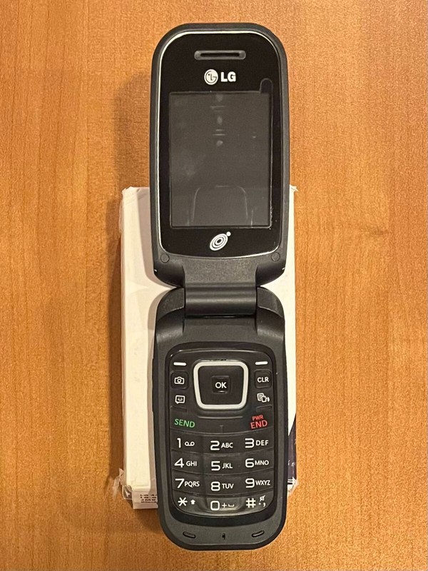 LG 440G 2MB TracFone Wireless (Used) + Free 2 Day Shipping