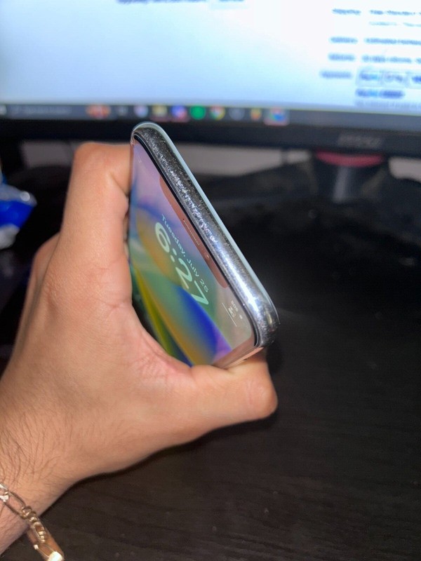 Apple iPhone X - 256GB - Sliver (Unlocked) A1865 (CDMA + GSM) gallery