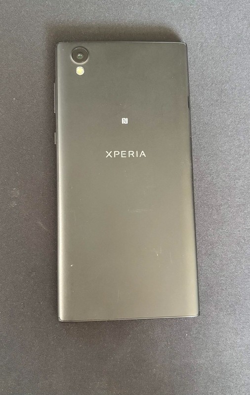Sony Xperia L1 - 16 GB - Black (Unlocked) gallery