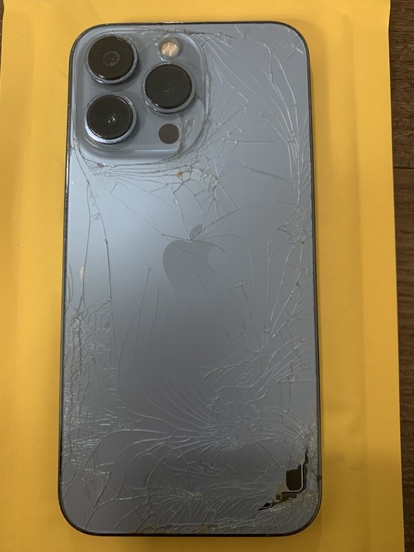13 Pro 256 Unlocked 84% ( Read Description)