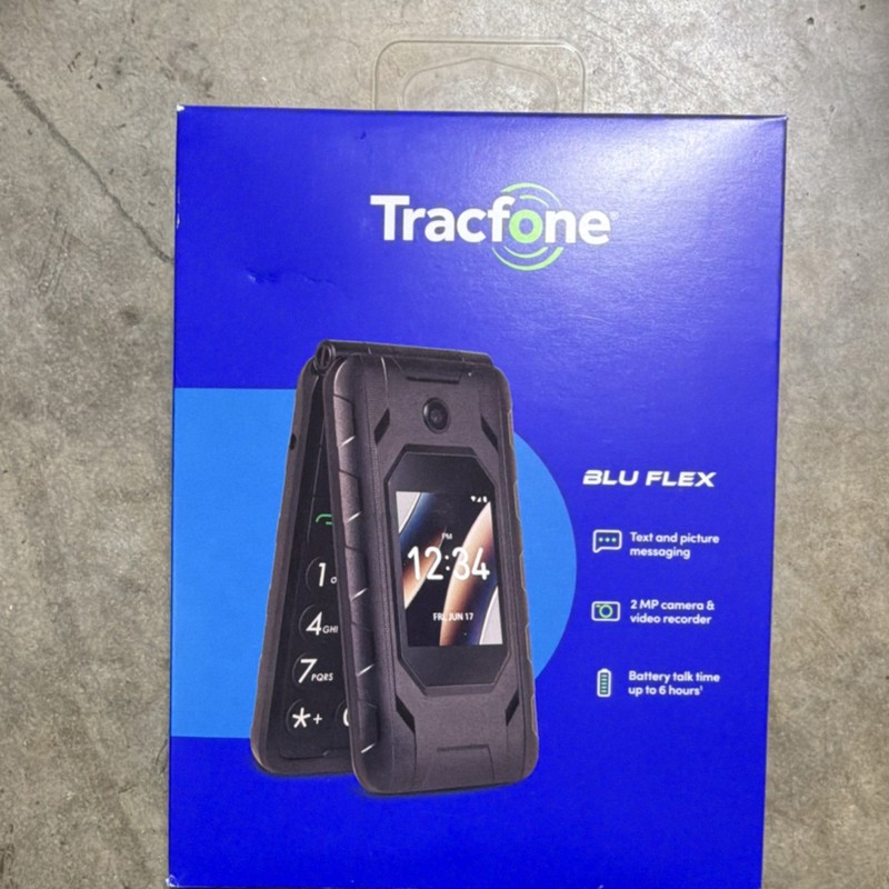 BLU Flex Flip Phone TracFone Verizon 8GB Black 2MP Wi-Fi Capable TFBLB300VC3PWP