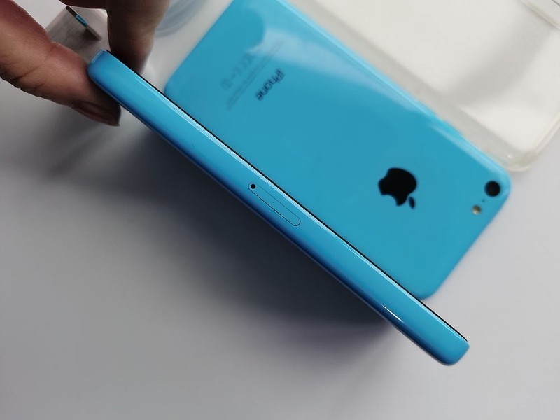 Original Apple iPhone 5c (Unlocked) NEW BATTERY - 8 GB / 16 GB / 32GB - Blue gallery