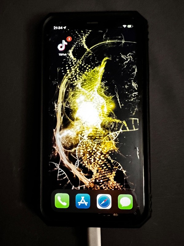 Apple iPhone XR WITH TIK TOK- 128 GB – Black Gray (AT