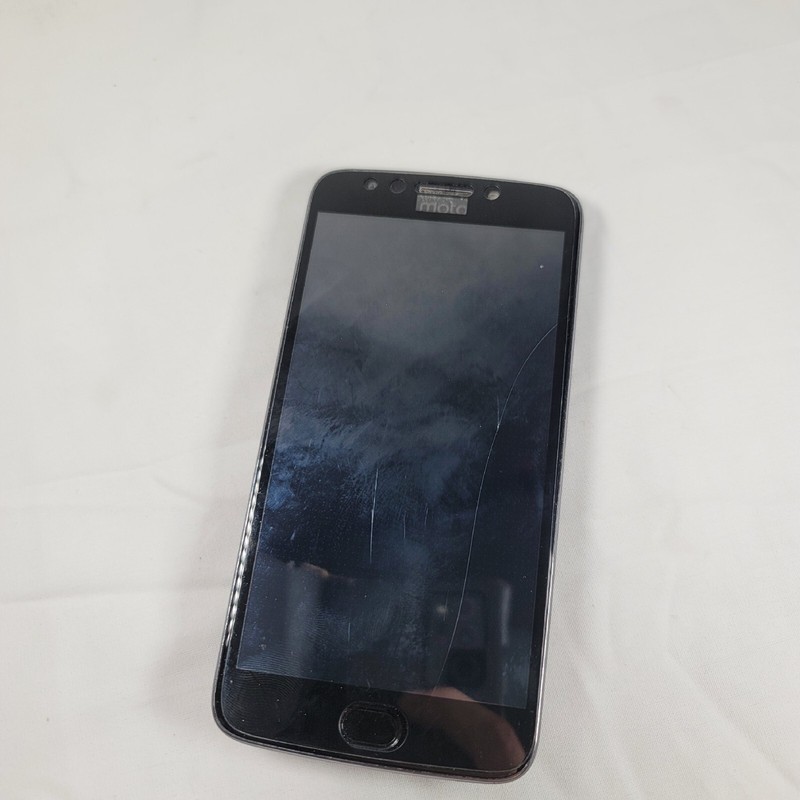 Motorola Moto E4 Plus (XT1776) 16GB - cracked screen - No Back Or Battery gallery