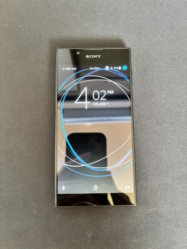 Sony Xperia L1 - 16 GB - Black (Unlocked) gallery