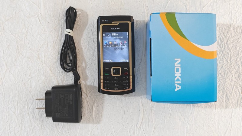 Nokia N72 Unlocked 2G GSM Classic Symbian Smartphone Reboxed for Collector