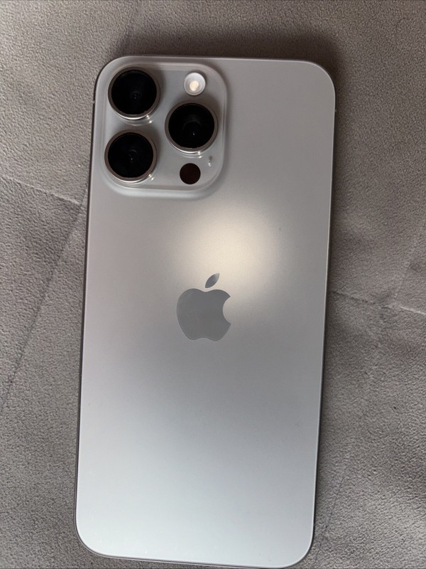 iPhone 15 Pro Max gallery