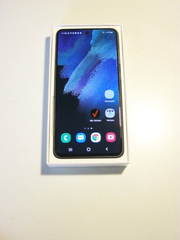 9/10 Unlocked Verizon 128gb Samsung S21 FE 5g gallery
