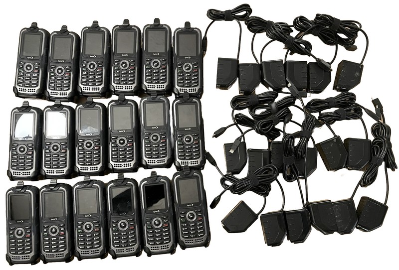 LOT of 18 SPRINT KYOCERA DURAPLUS E4233 3G rugged PTT Phones, holsters, chargers