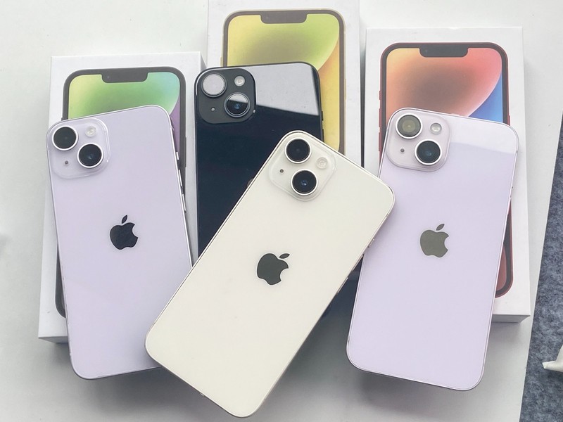 Apple iPhone 14 128/256G Unlocked Color random 6.1&Prime; 12MP Good Condition