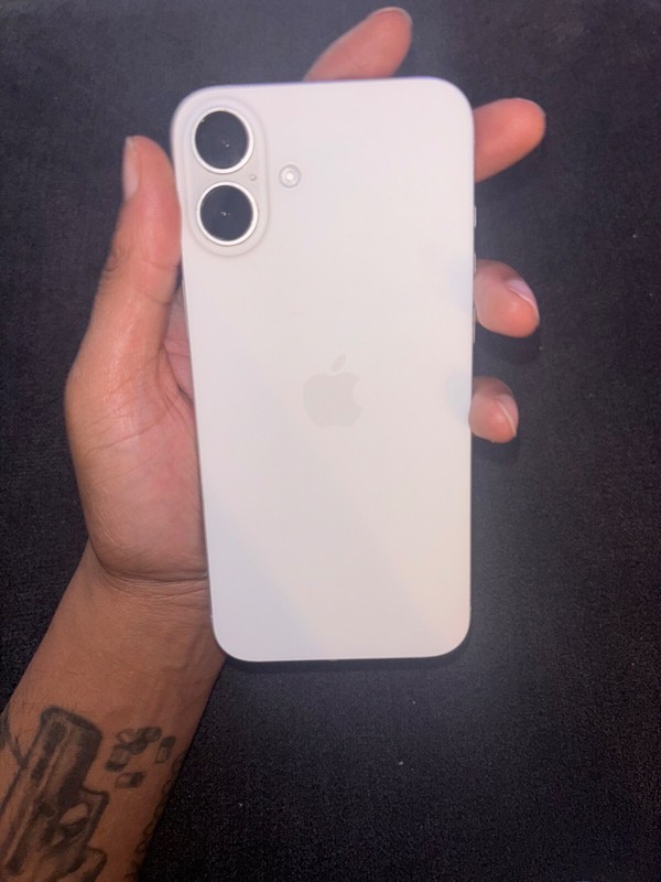 Apple iPhone 16 Pro Max - 256 GB - White TikTok installed price serious buyers ! gallery