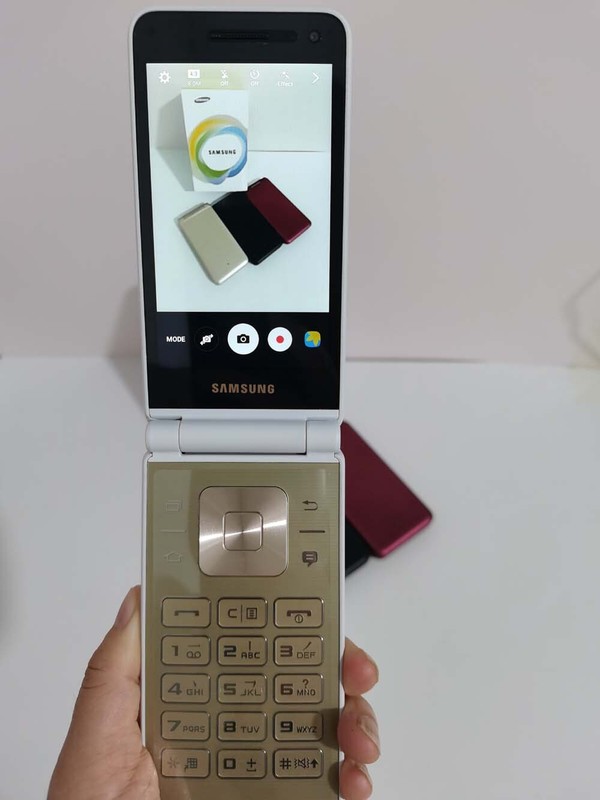 Samsung Galaxy Folder G1600 Dual SIM LTE Flip SmartPhone Unlocked OPEN BOX PHONE gallery
