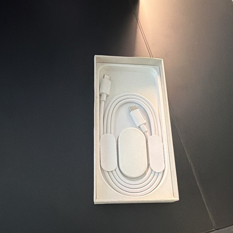 Google Pixel 9 Pro 128GB Obsidian 5G 16GB RAM Triple Rear Camera 50MP gallery