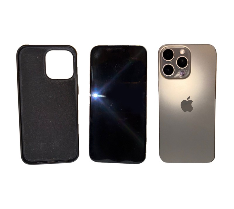 iPhone 15 Pro Max – 256 GB – 91% HEALTH – Natural Titanium – LOCKED TO SPECTRUM