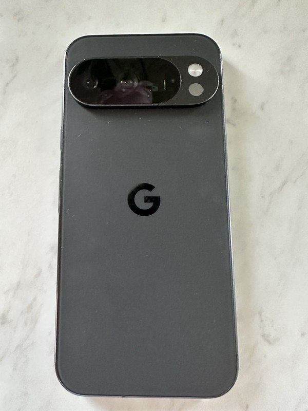 Google Pixel 10 Pro 256 GB Cracked For Parts Only *READ DESCRIPTION*