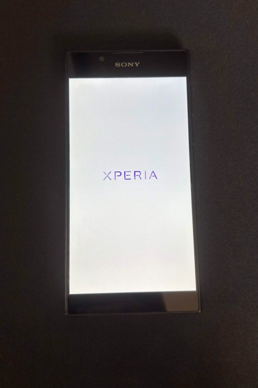 Sony Xperia L1 - 16 GB - Black (Unlocked) gallery