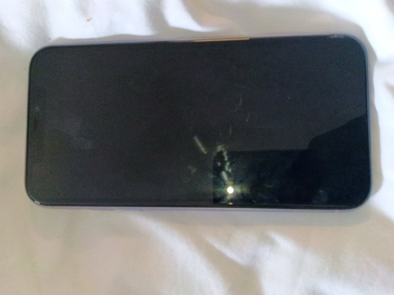 Apple iPhone 11 64GB Purple Unlocked 6.1&Prime; iOS 12MP Dual Camera