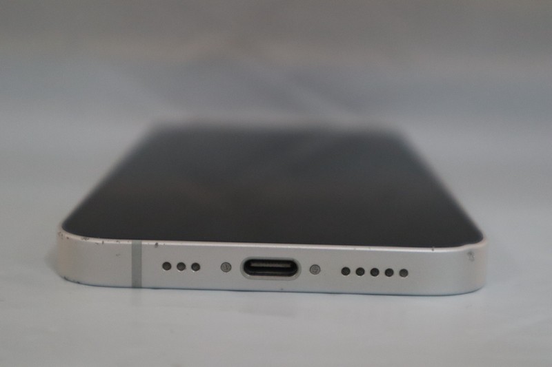BAD E¤N AT&T Apple iPhone 16e MD0E4LL/A Cricket 128GB White SIM-LOCKED #20362 gallery