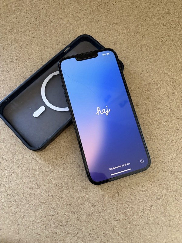 Apple iPhone 14 128GB, Unlocked, Midnight Black, iOS 18.5