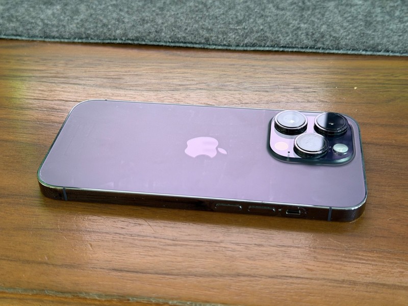 iPhone 14 Pro 256GB Unlocked Smartphone In Deep Purple 89% Battery