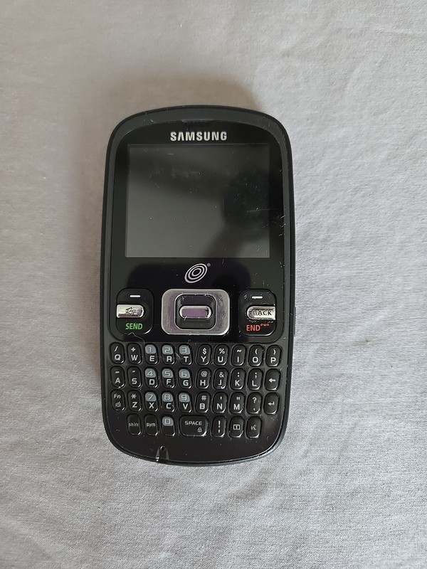 Samsung Freeform SCH-R355C – Gray ( Straight Talk ) Very Rare CDMA Phone