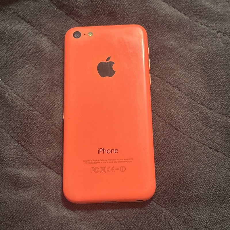 Original Apple iPhone 5c (Unlocked) NEW BATTERY – 8 GB / 16 GB / 32GB – PINK