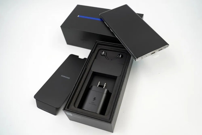 NEW Sealed Samsung Galaxy Note10+ Plus SM-N975U Unlocked Smartphone 12GB+256GB gallery