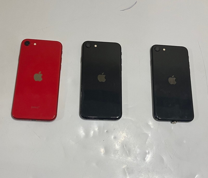 Apple iPhone SE 2nd Gen. 2 BLACK / 1 RED 64GB (Total Wireless) A2275 (CDMA + G