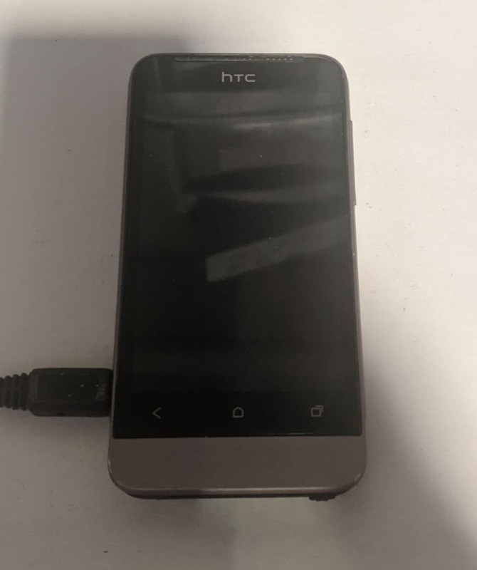 HTC One V – 4GB (Unknown Carrier) See Description