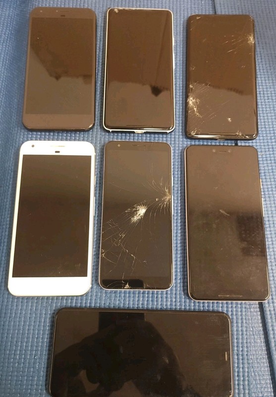 Lot of 7 Google Pixel Smartphones MIXED MODELS – FOR PARTS AND REPAIR