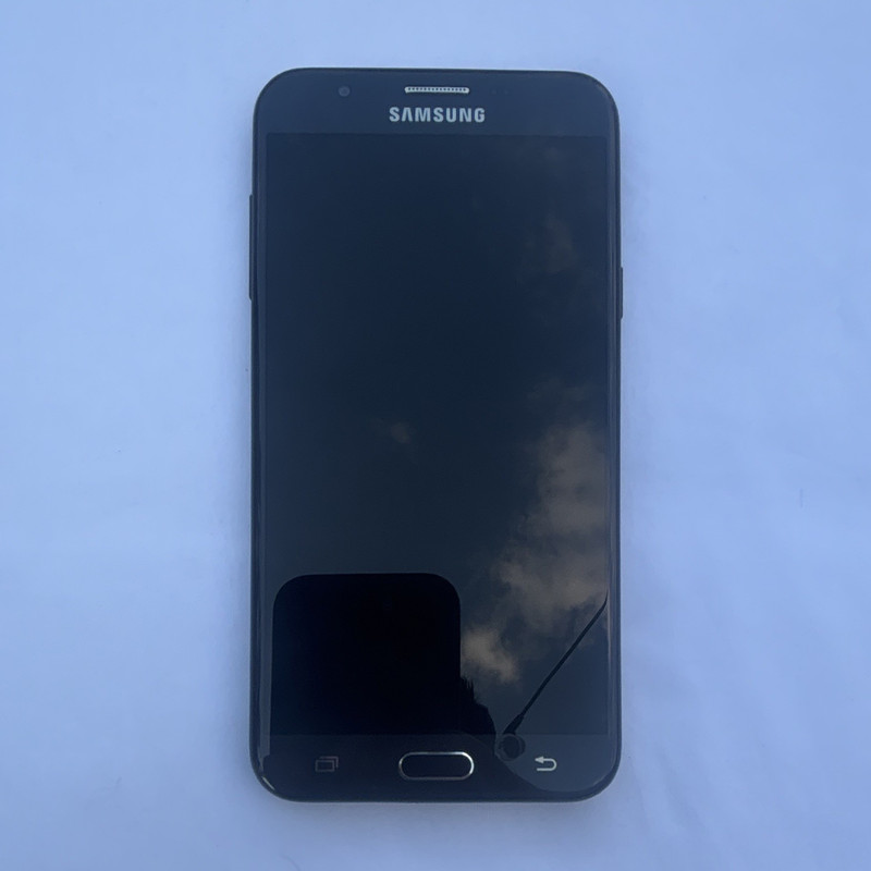 Samsung Galaxy J7 • 16GB • Black • 13MP Camera • For Parts/Not Working