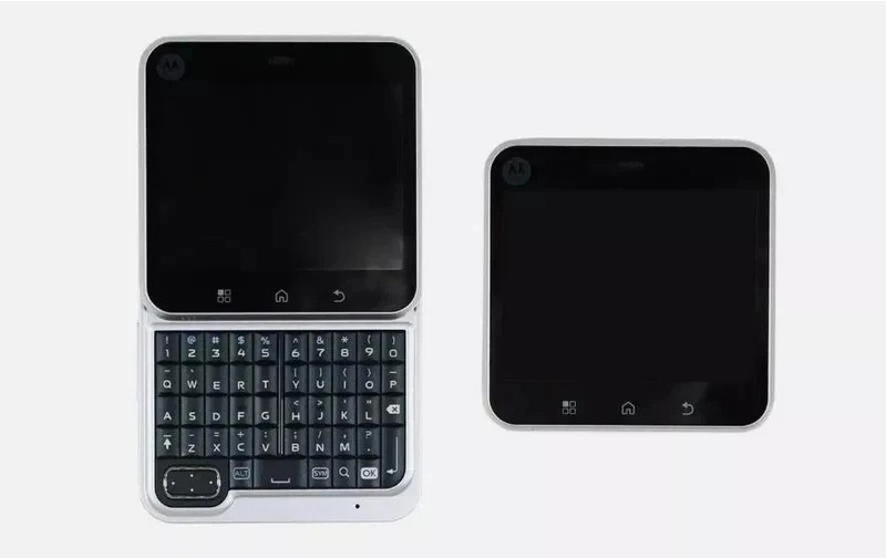 Smartphone Motorola Flipout MB511 3MP Camera 3G QWERTY Mobile Phone