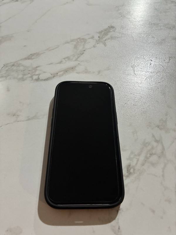 Apple iPhone 15 gallery