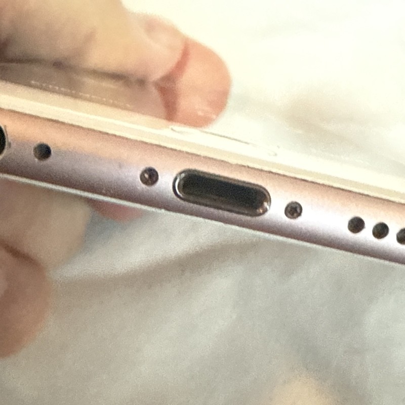 Read Apple iPhone Rose Gold (Network Unlocked) A1633 - Used Condition gallery