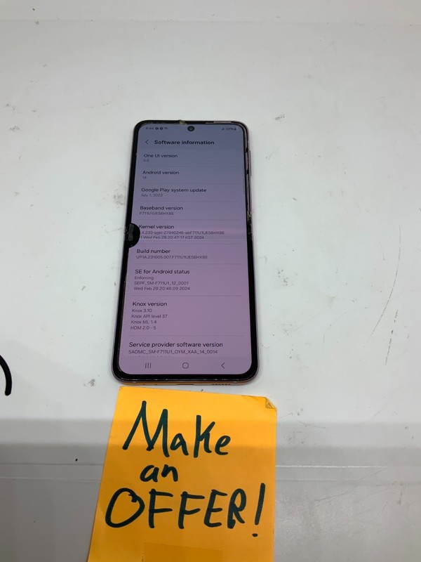 DEFECTIVE - Samsung Galaxy Z Flip3 5G - 128GB - Lavender (Unlocked) SM-F711U1 gallery