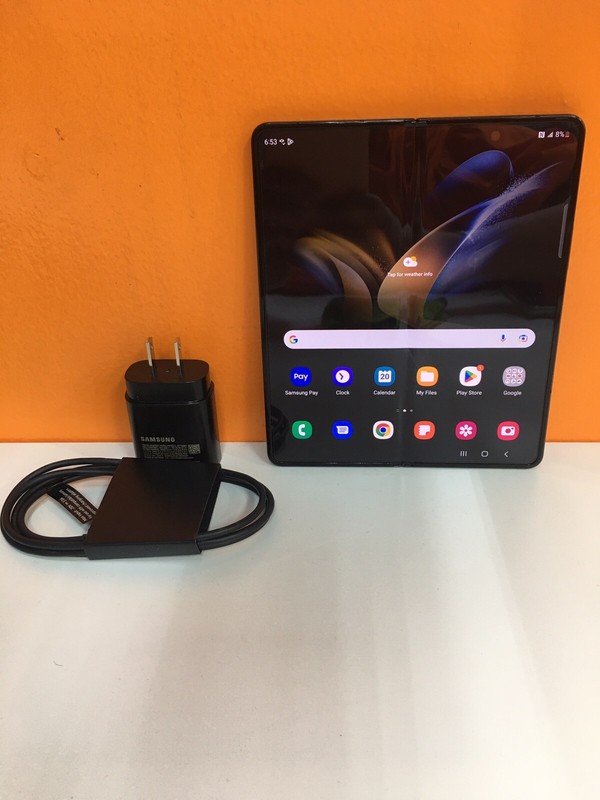 Samsung Galaxy Z Fold4 SM-F936U – 256gb – Phantom Black (AT&T)