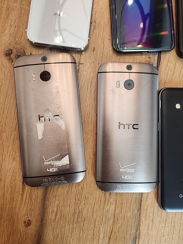 Lot of 13 Mix Apple, Samsung, Blackberry,HTC , Parts Or Repair gallery